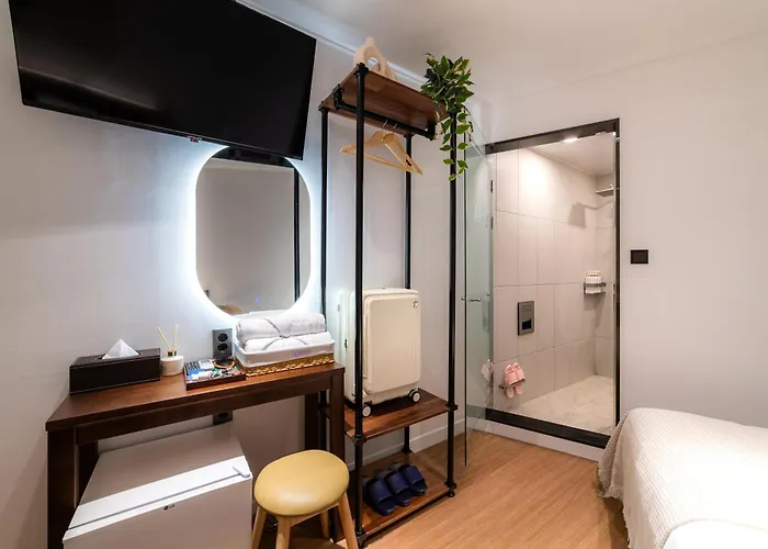 Laha Boutique Ddp Dongdaemun Seul